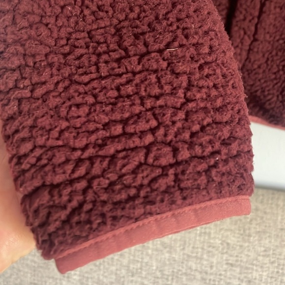 Abercrombie and Fitch Red Sherpa Jacket Size S - Picture 4 of 15